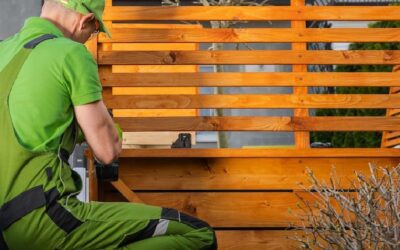 Why Choose a Cedar Fence Contractor In Bothell, WA For Budget-Friendly Fencing Services?
